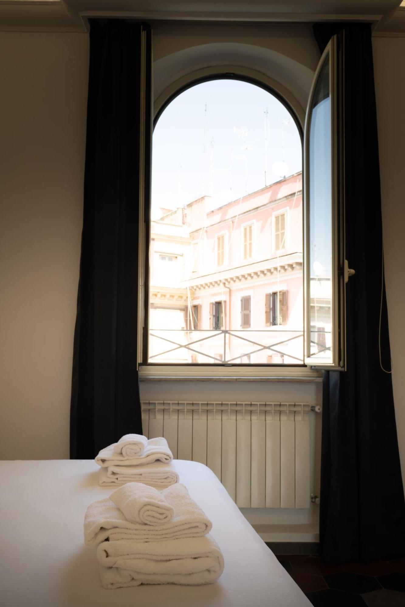 Inn Urbe Colosseo Roma Ngoại thất bức ảnh