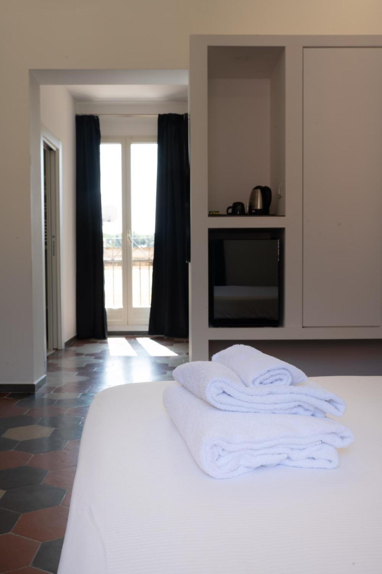 Inn Urbe Colosseo Roma Ngoại thất bức ảnh